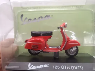 Modellino Vespa 125 GTR (1971) Rosso