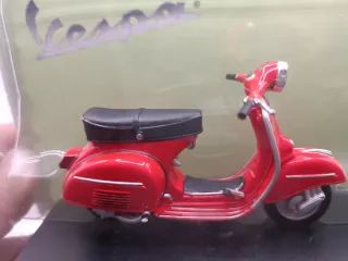 Modellino Vespa 125 GTR (1971) Rosso