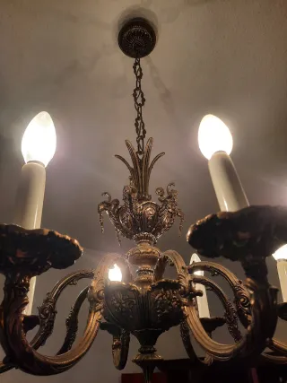 Lámpara araña francesa dorada