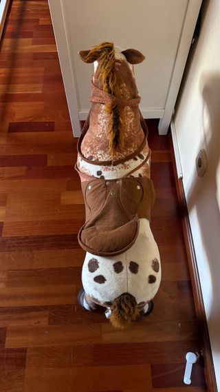Caballo de juguete para montar (estable y rígido)