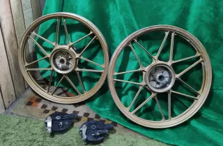 Llantas doradas Derbi Variant