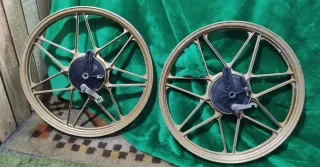 Llantas doradas Derbi Variant