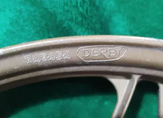 Llantas doradas Derbi Variant