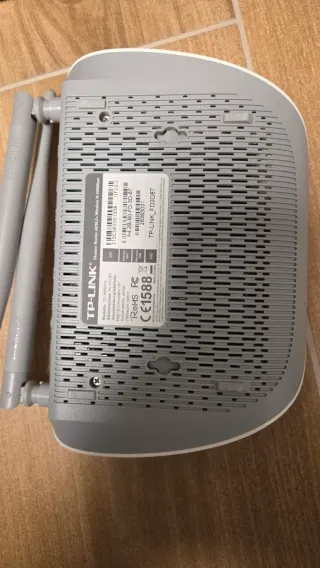 TP-Link Modem Router ADSL2+ Wireless N 300Mbps