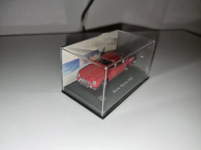 Aston Martin DB5 escala 1:87 JAMES BOND