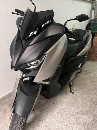 Yamaha XMAX 300