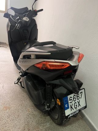 Yamaha XMAX 300