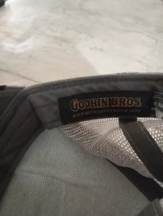 Gorra Goorin Bros Negra y Gris Gorila