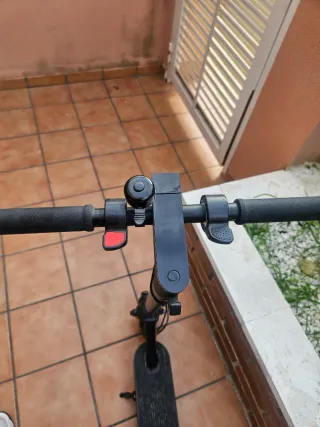 Patinete Eléctrico un poco mas pequeño que adulto