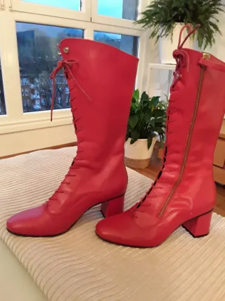 BOTAS ALTAS ROJAS "23 EUROS "