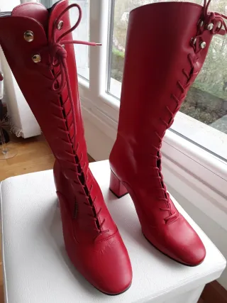 BOTAS ALTAS ROJAS "23 EUROS "