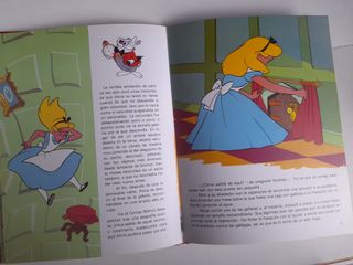 Disney Bambi- Alicia en el País de las Maravillas