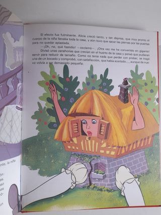 Disney Bambi- Alicia en el País de las Maravillas