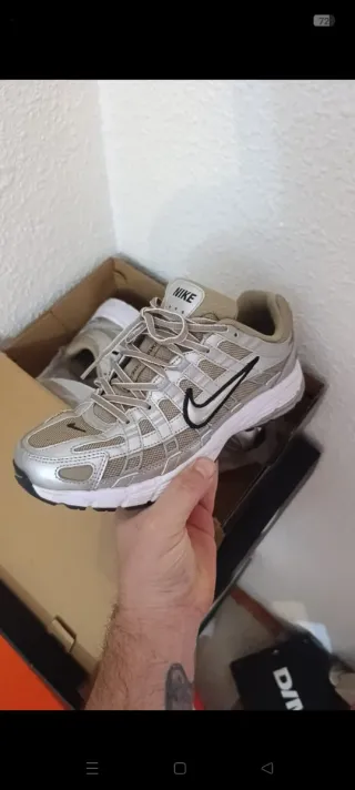 Varias zapatillas nuevas