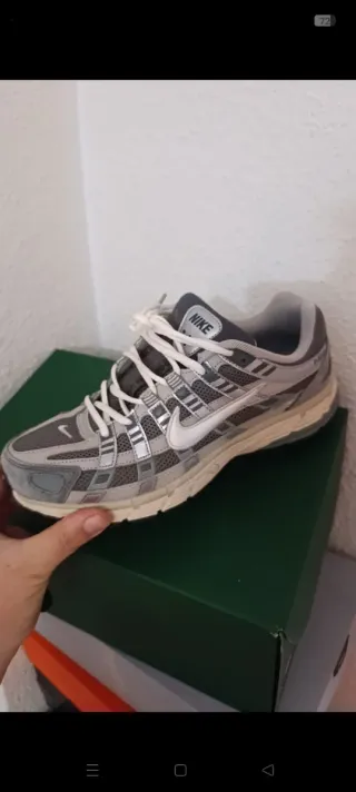 Varias zapatillas nuevas