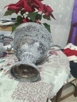 Centro de mesa vintage metal gris