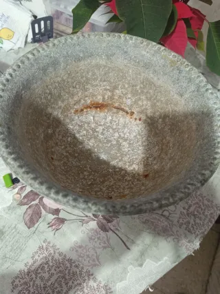 Centro de mesa vintage metal gris