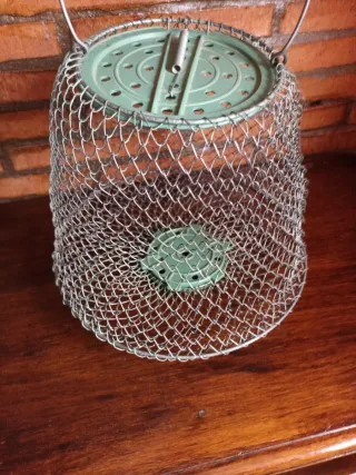 Nasa de pesca con tapa antigua