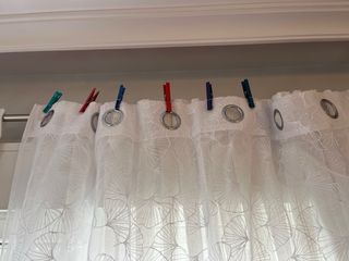 Cortinas blancas con estampado de hojas a estrenar