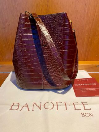 Bolso tipo saco piel marrón. Bolso Aurora Banoffee