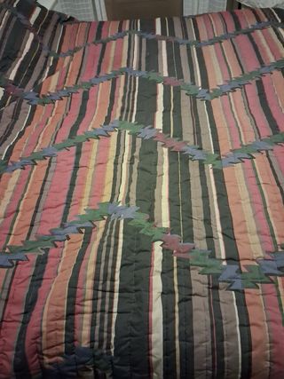 Edredón de poliéster con diseño de rayas