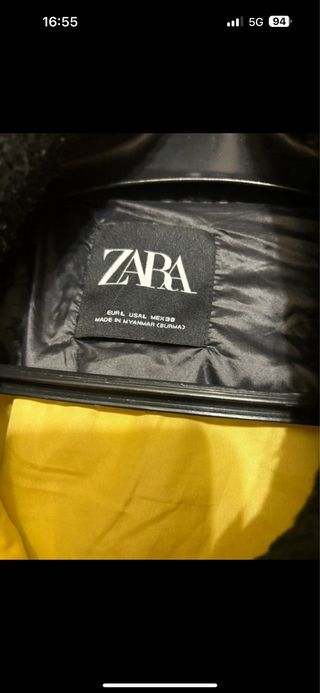 Abrigo acolchado Zara negro y amarillo