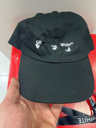 Lote Off-White: Gorra, Cinturón y Correa