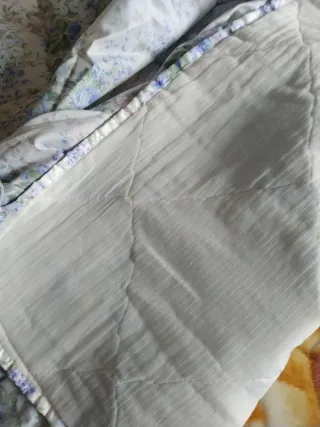 Colcha bouti floral con volantes