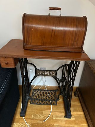 Máquina de coser Singer motorizada