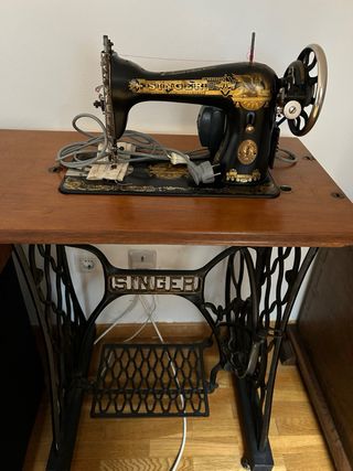 Máquina de coser Singer motorizada