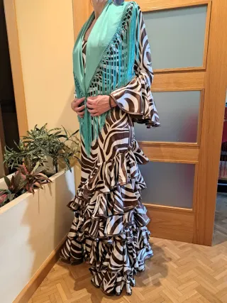 Traje Flamenca Talla 42, estampado