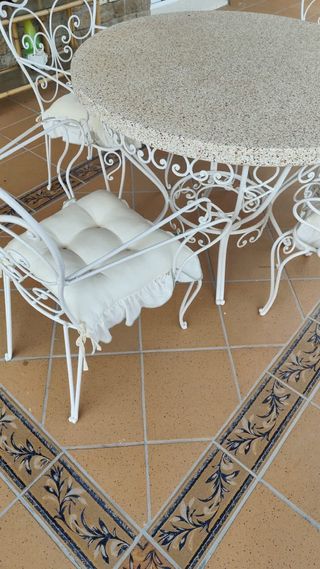 Conjunto mesa y sillas terraza hierro