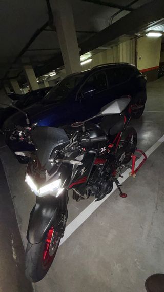 Kawasaki Z900 Full 2021 impoluta