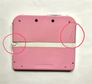CONSOLA NINTENDO 2DS Rosa + 2 juegos.