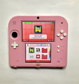 CONSOLA NINTENDO 2DS Rosa + 2 juegos.