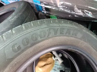 Neumáticos Goodyear 215/65R16C 106/104
