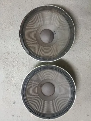 Altavoz JBL 2225H Profesional