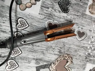 Piastra per capelli Dyson Airstrait