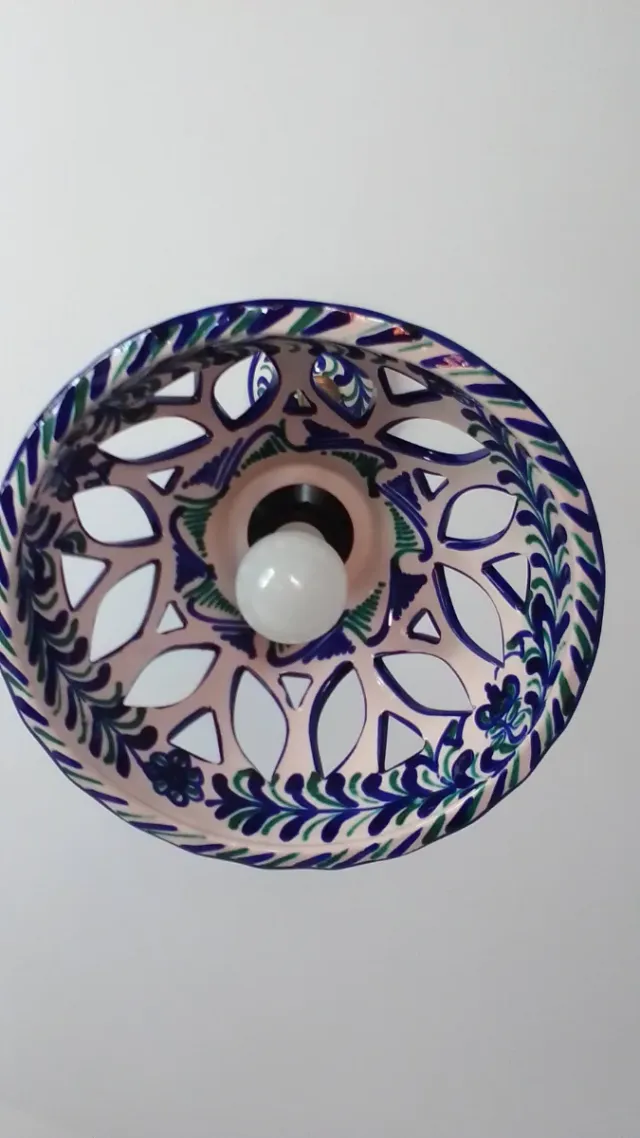 Lámpara de techo cerámica azul y blanca