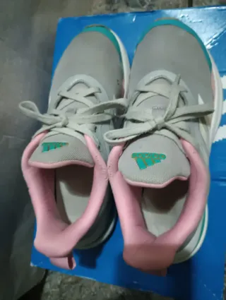 Zapatillas Adidas Grises y Rosas Talla 38
