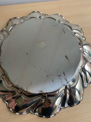 Jarra y bandeja decorativa metal plateado