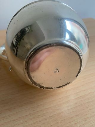 Jarra y bandeja decorativa metal plateado