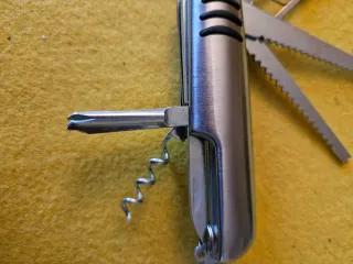 Coltellino multiuso in acciaio