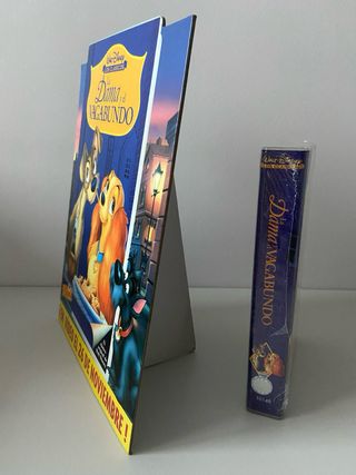 VHS La Dama y el Vagabundo + Cartel del estreno