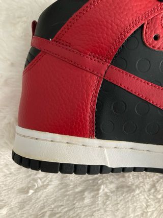 Zapatillas Nike Dunk High Negro y Rojo 38.5