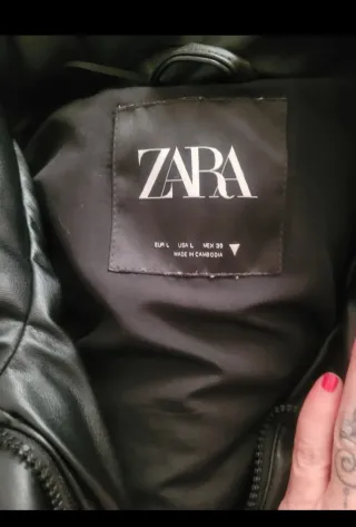 Anorak acolchado negro Zara