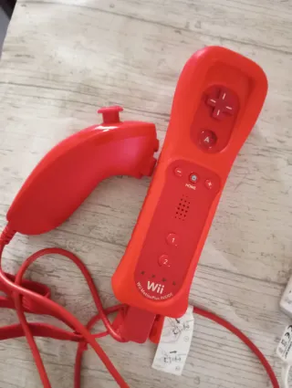 Nintendo Wii Mini Negra y Roja