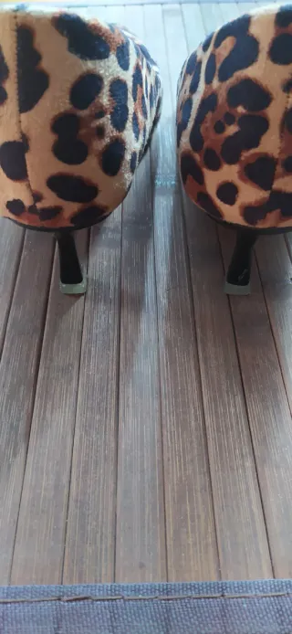 Zapatos de tacón leopardo