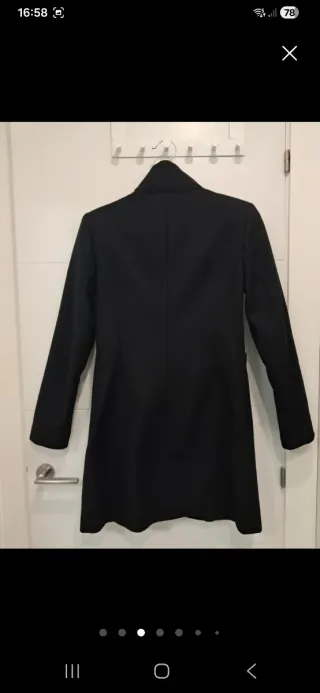 Abrigo de paño negro