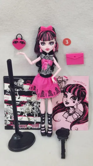 Monster High Draculaura Picture Day